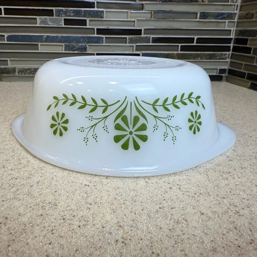 Glasbake vintage milk